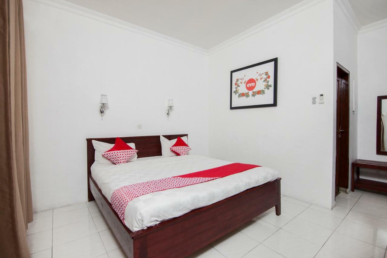 Oyo 796 Penginapan Fergael Pematangsiantar Exterior photo
